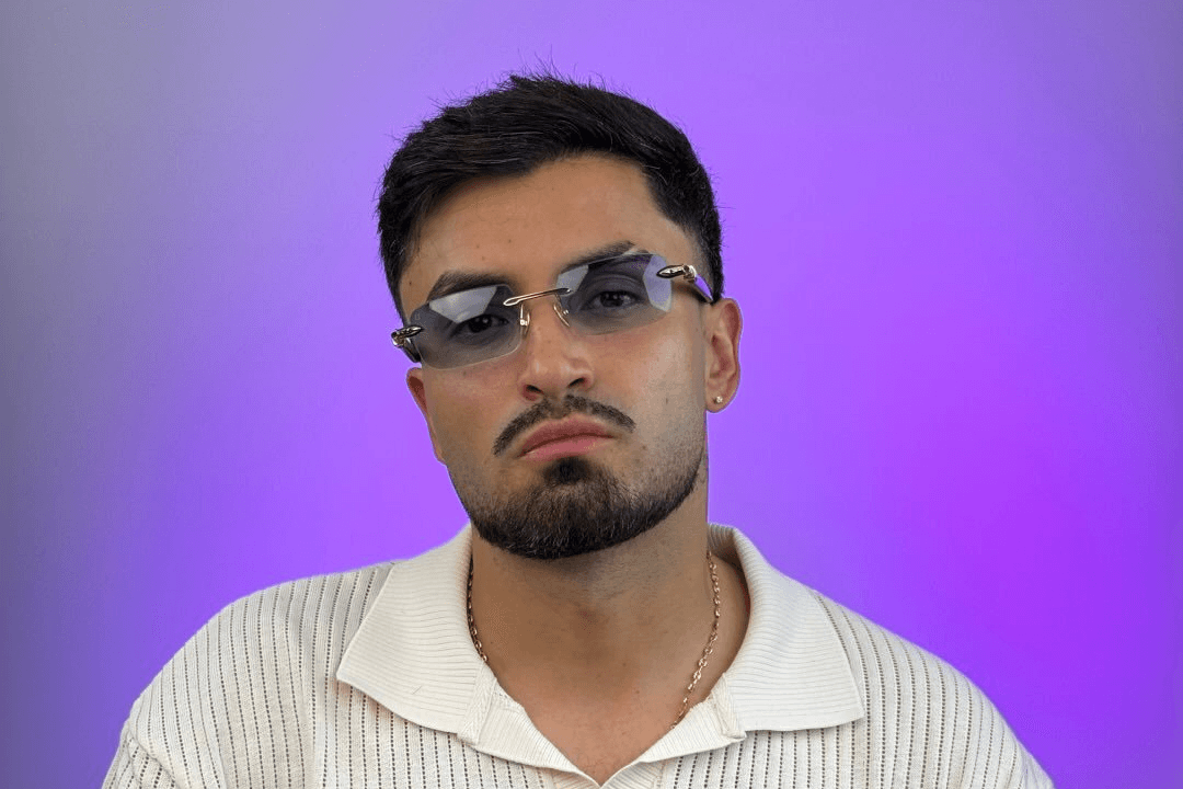 Marco „Flaco" R. im Studio von FlacoCuts, Breitbild